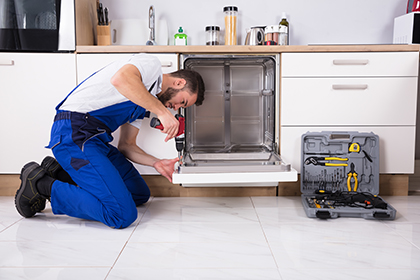 Wir reparieren Ihren Geschirrspüler.